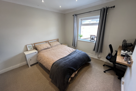 1 Scorer Street - Bedroom (3).png