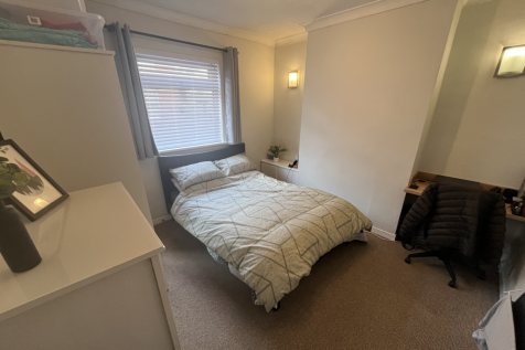 1 Scorer Street - Bedroom .png