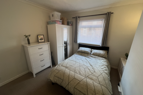 1 Scorer Street - Bedroom 2.png