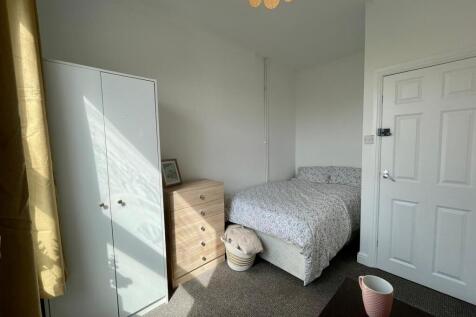 2 Foster - Bedroom(2).jpeg