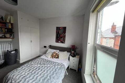 8 Rosemary Lane - Bed2(1).jpg