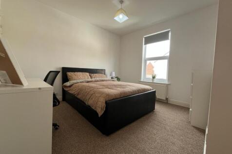 WhatsApp Image 2025-10-14 at 13.40.41.jpeg