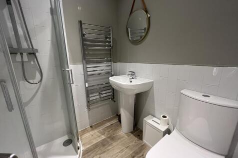 104 Portland Bathroom 2(1).jpg