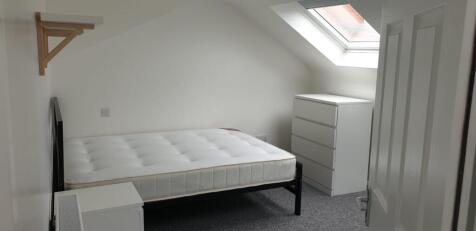 25 Cranwell Street - Bedroom6.jpeg