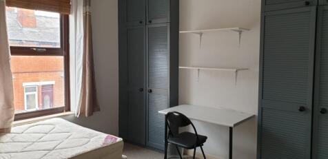 25 Cranwell Street - Bedroom(4).jpeg