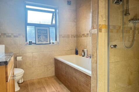 25 Cranwell Bath2.jpeg