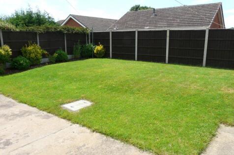 17 Ravendale Drive - Garden.jpg