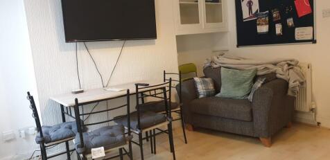 11 Boultham - Living Room.jpeg