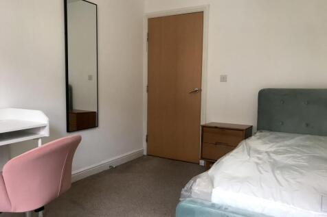 115 Riverside Drive - Bedroom 2.jpg