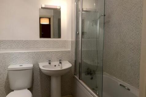 115 Riverside Drive - Bathroom.jpg