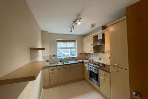 81 Riverside Drive - Kitchen.jpeg