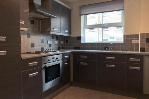 83 Riverside Drive - Kitchen.jpg