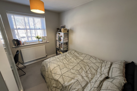 3 Robey Court - Bedroom(1).png