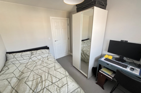 3 Robey Court - Bedroom.png