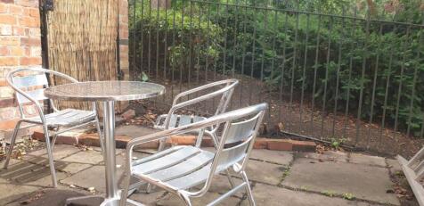 14 Arboretum View - Garden.jpeg