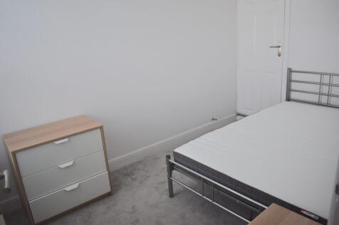 1 Charles Street - Bedroom.jpg