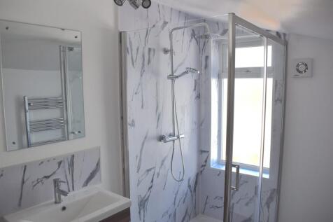 1 Charles Street - Bathroom.jpg