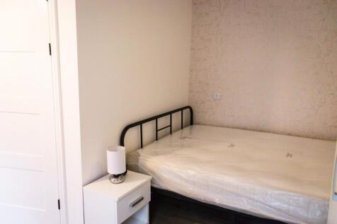 bed 1.jpg