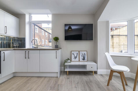 157HighStreet-30 2.jpg