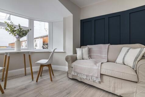 157HighStreet-29 2.jpg