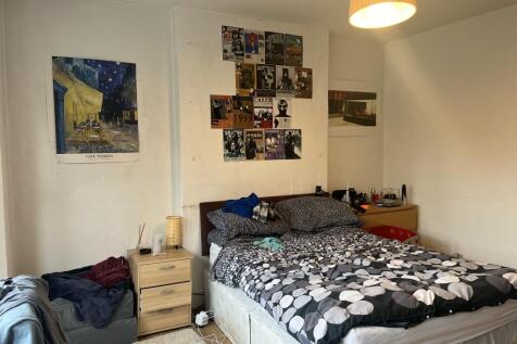 Bedroom 18.JPG