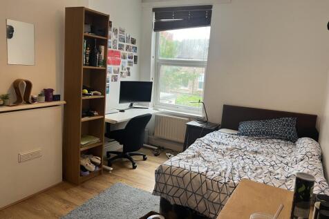 Bedroom 14.JPG