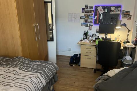 Bedroom 5.JPG