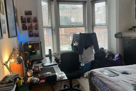 Bedroom 7.JPG
