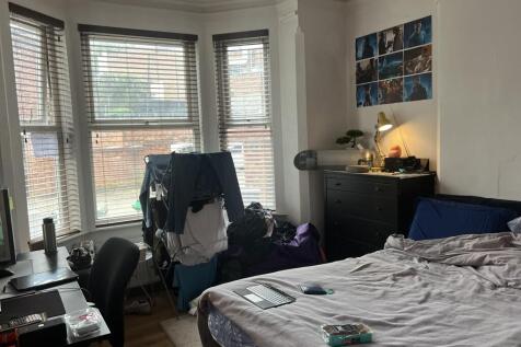 Bedroom 10.JPG