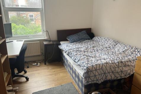 Bedroom 12.JPG