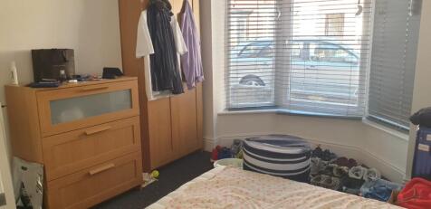 bed 1.jpeg