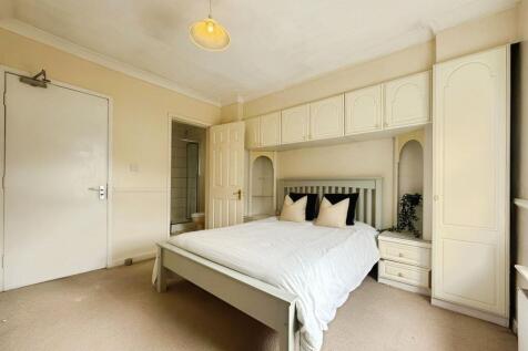 PHOTO-2025-09-09-11-06-22 2.jpg