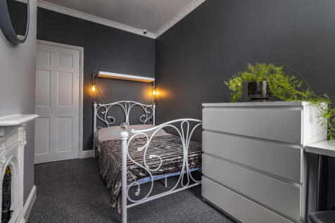 54KestevenStreet-11.jpg