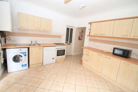 victoria-terrace,-ln1-1hz---4-bed-image-2.jpg