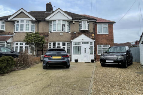 5 Bedroom semi detached family home