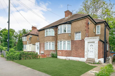 One Bedroom First Floor Maisonette | TW14 0RE | S