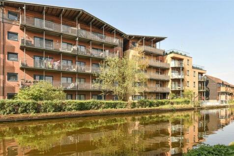 Two bedroom top floor flat