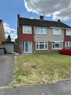 Four bedroom semi-detatched house