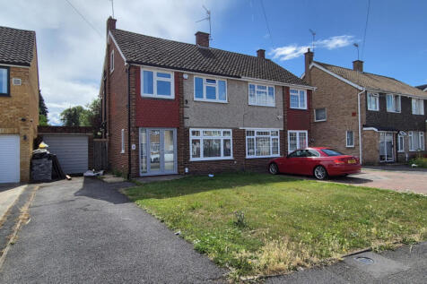 Four bedroom semi-detatched house