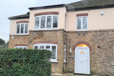One bedroom first floor flat