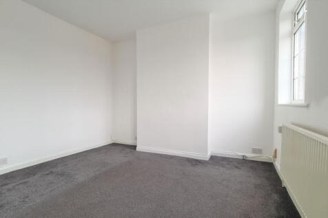 Two bedroom flat renovated flat