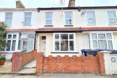 Four/Five bedroom house to rent