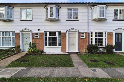 3 bed terraced house to rent Yeomans Mews, Islewo
