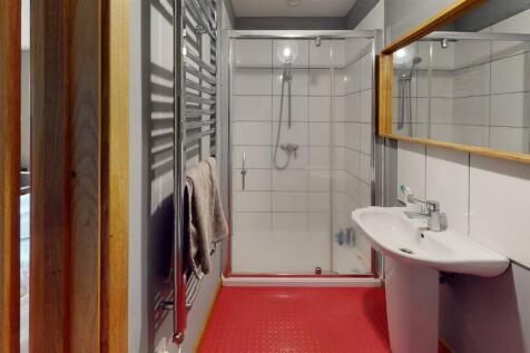 The-Greenhouse-Bathroom.jpg