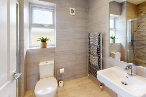 11-Bailey-Mews-Bathroom 1.jpg