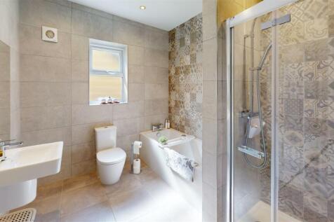 11-Bailey-Mews-Bathroom.jpg