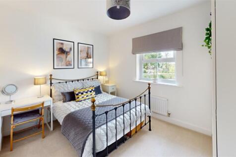 11-Bailey-Mews-Bedroom 2.jpg