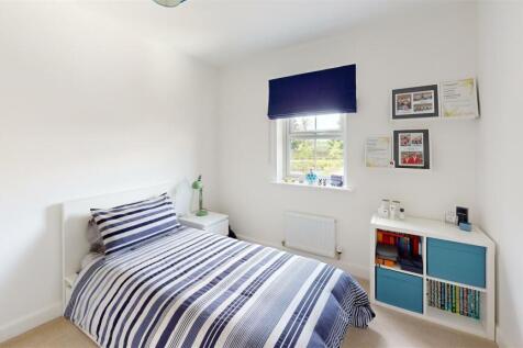 11-Bailey-Mews-Bedroom 5.jpg