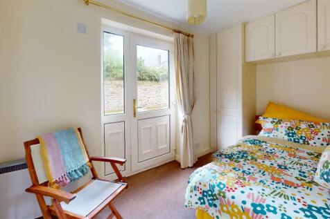 Ivy-House-Gardens-Bedroom 2.jpg