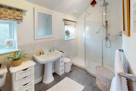 Fletchers-Barn-Bathroom(1).jpg